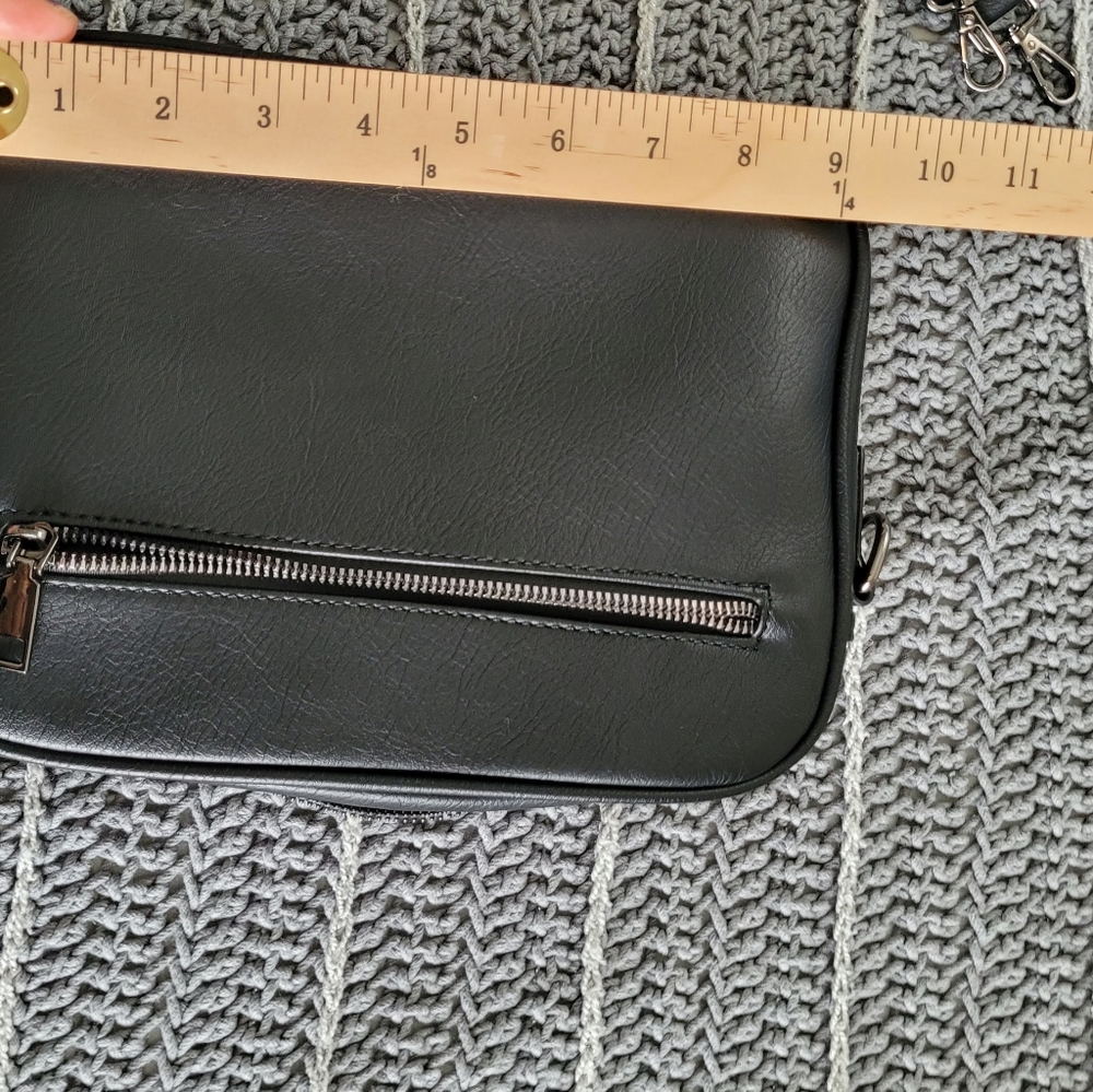 Black NWOT Vegan Leather Camera Bag Large With Wallet - Picture 11 of 16